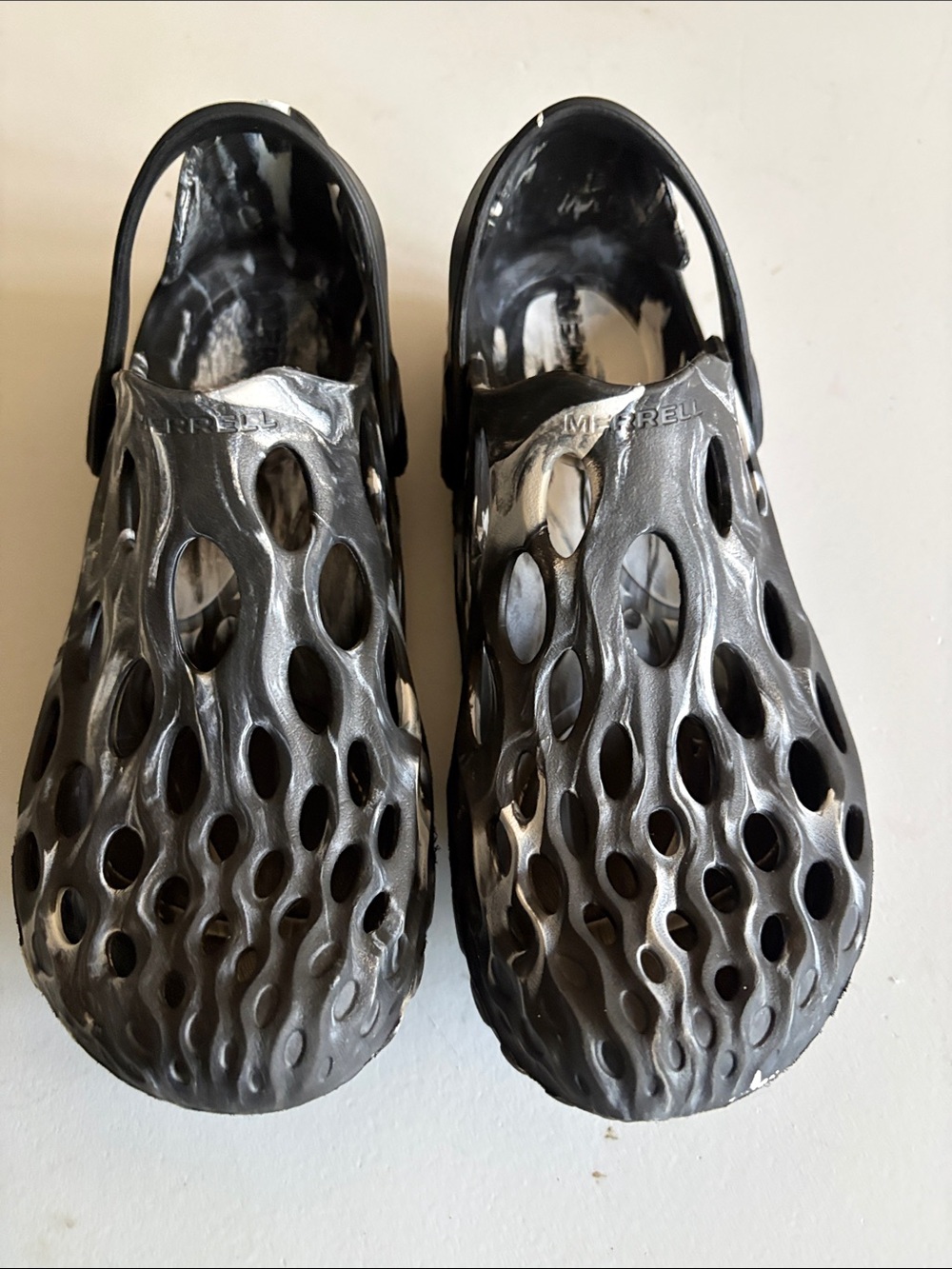 Merrell Vented Foam Clogs in Black and Silver Marble